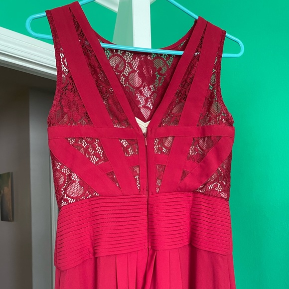 Red Floor-Length Gown (Red Raspberry Radiance) - Picture 4 of 8